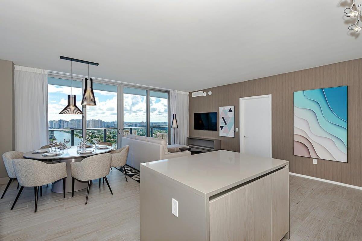 Ferienwohnung Wrap Around Balcony - Insane Views - Amazing Pools Hollywood Exterior foto