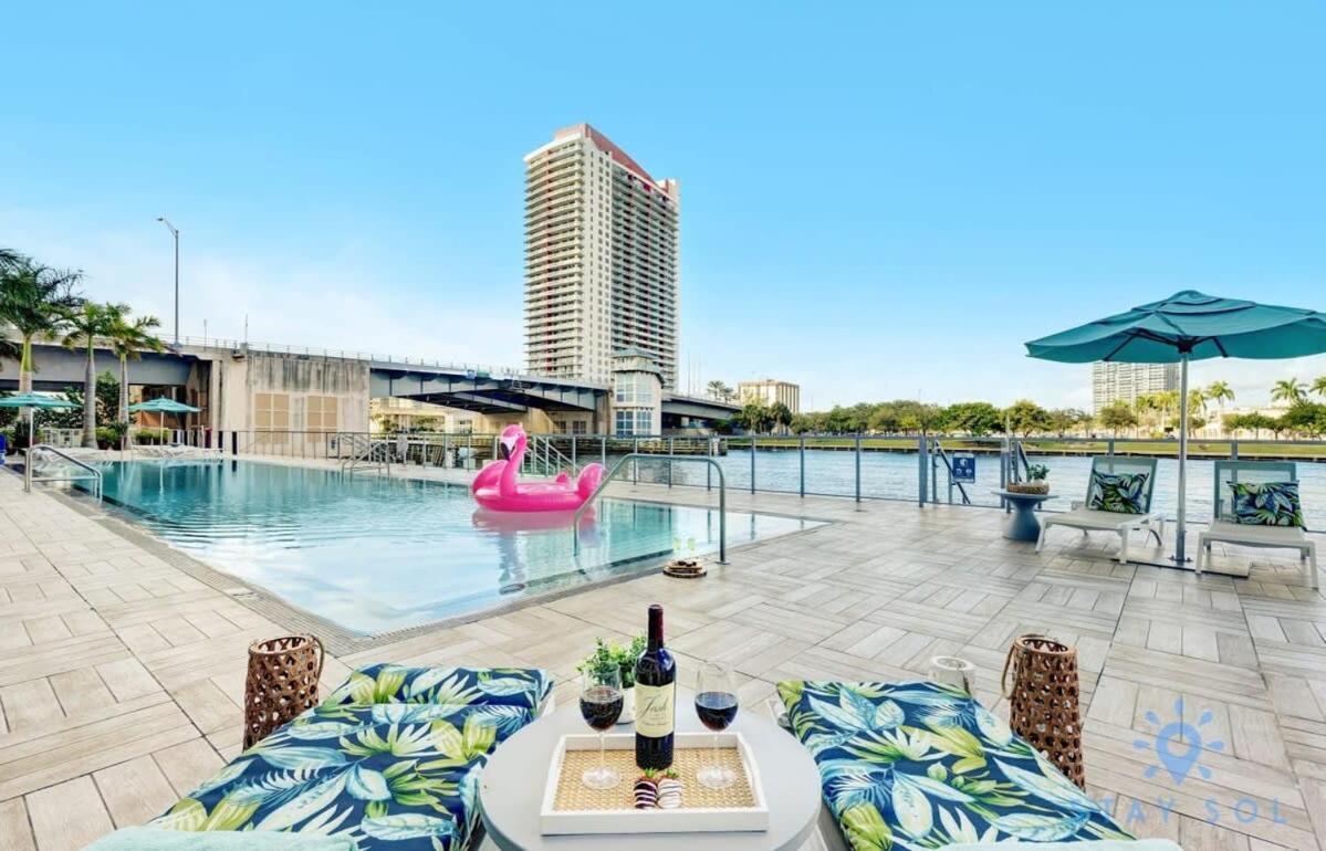 Ferienwohnung Wrap Around Balcony - Insane Views - Amazing Pools Hollywood Exterior foto